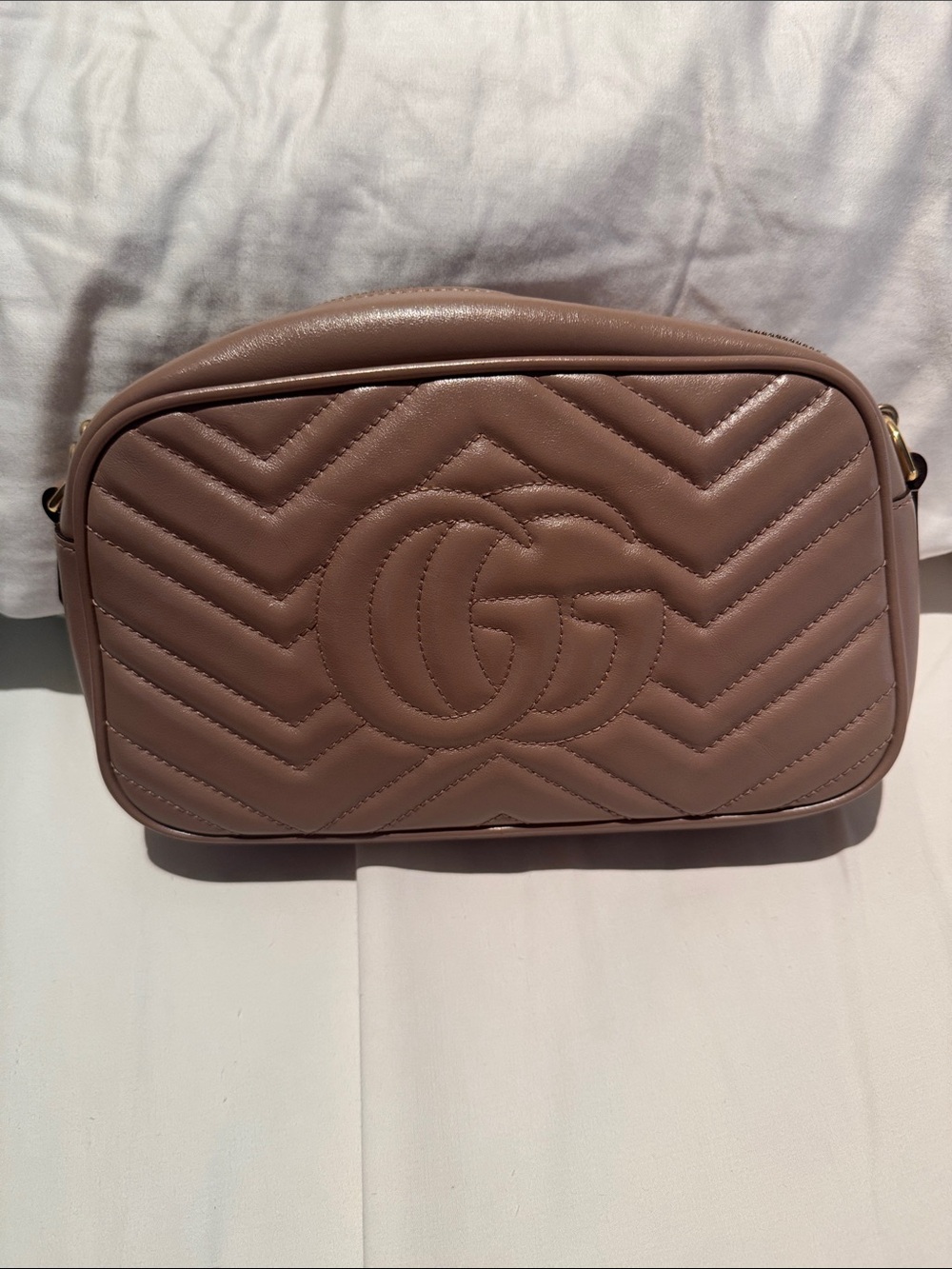 Gucci Quilted Leather Crossbody Bag in Taupe Pink - Picture 2 of 3